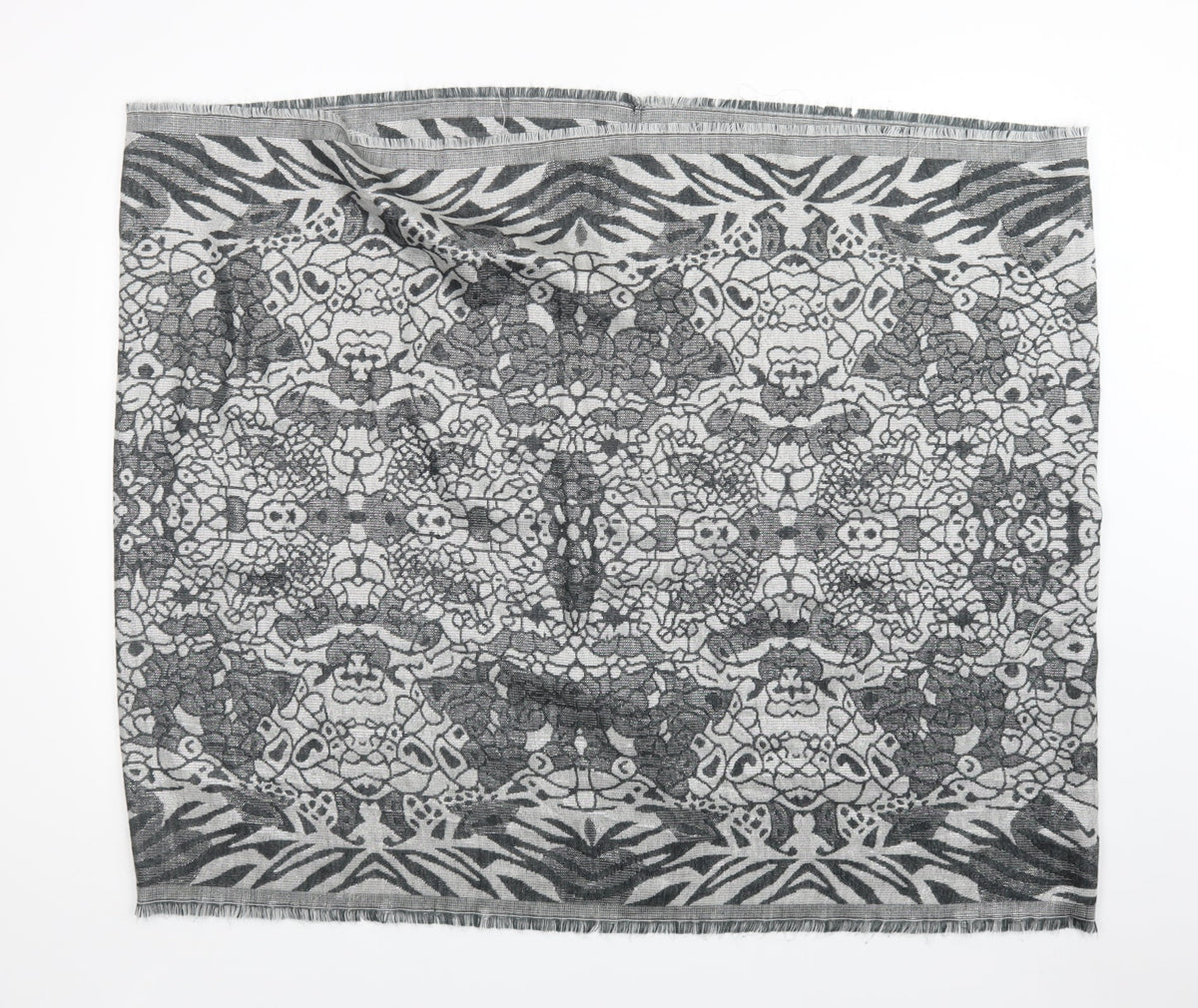 Preworn Womens Grey Floral   Shawl/Wrap