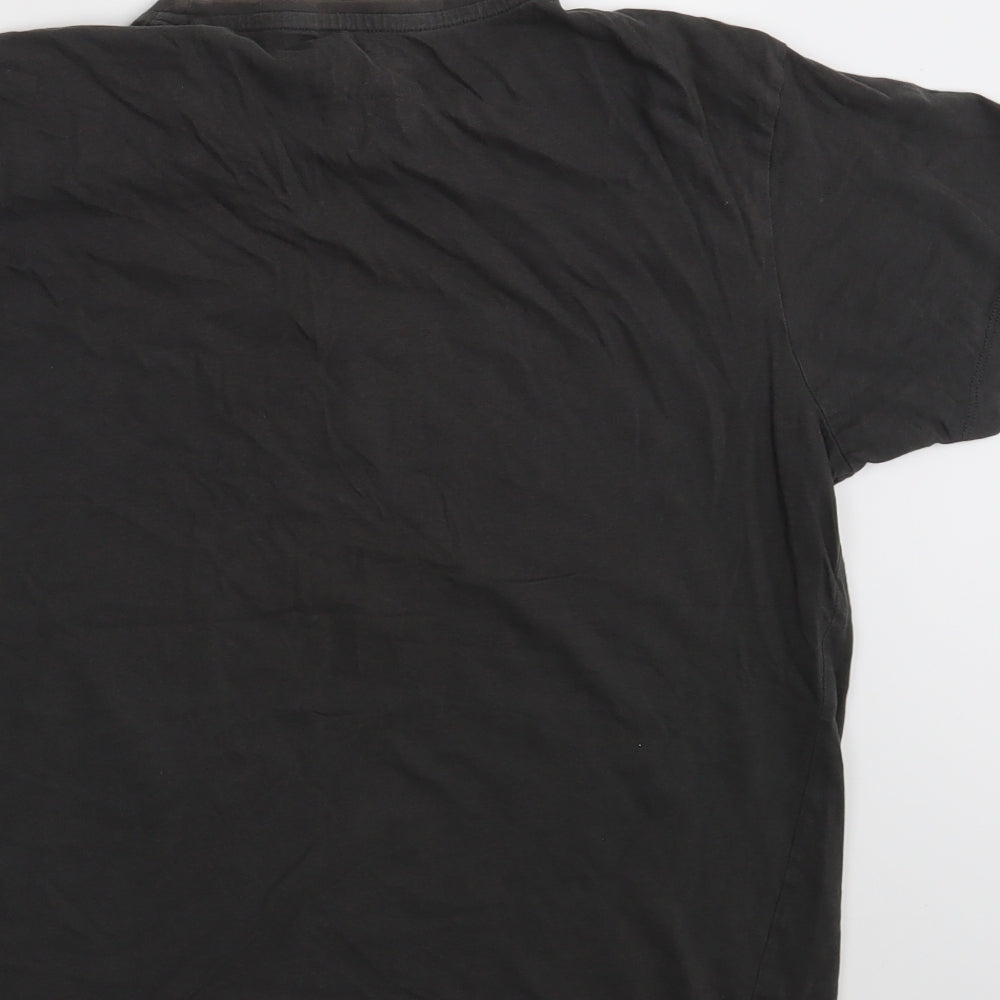 Mens UK Size M Cedar Wood State Black  T-Shirt