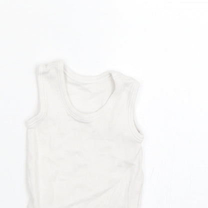 nutnmeg Baby White   Basic Tank Size 3-6 Months