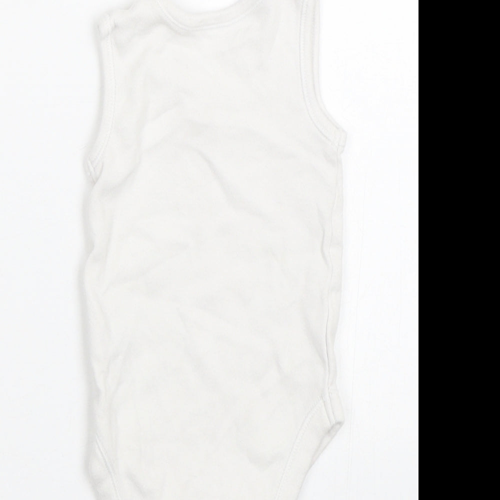 nutnmeg Baby White   Basic Tank Size 3-6 Months