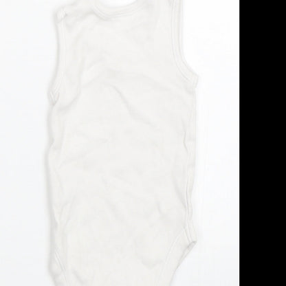 nutnmeg Baby White   Basic Tank Size 3-6 Months