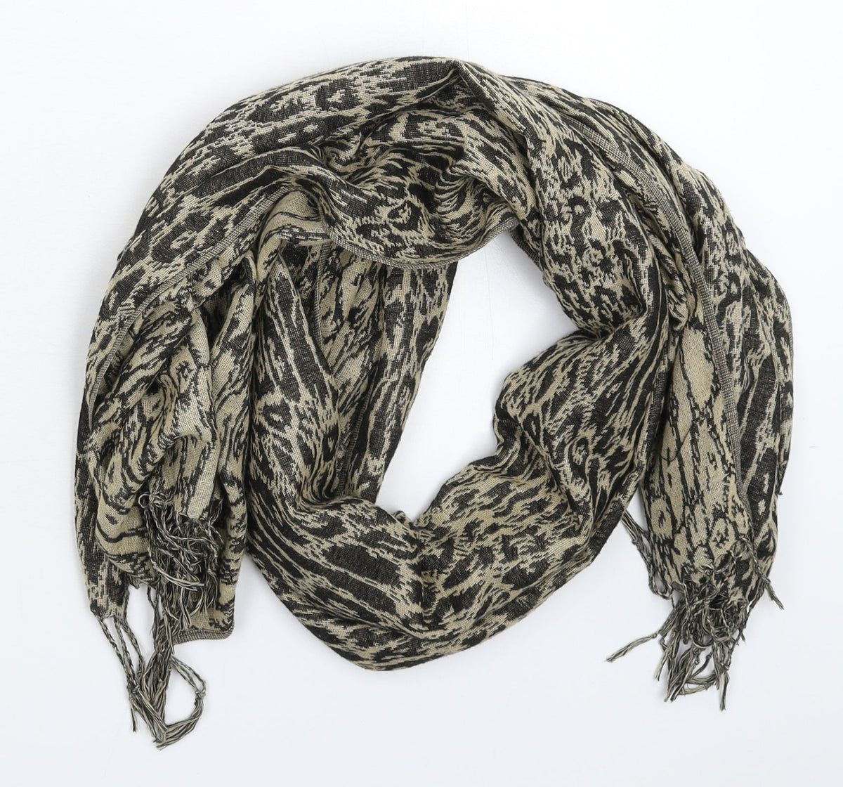 Preworn Womens Beige  Knit  Scarf