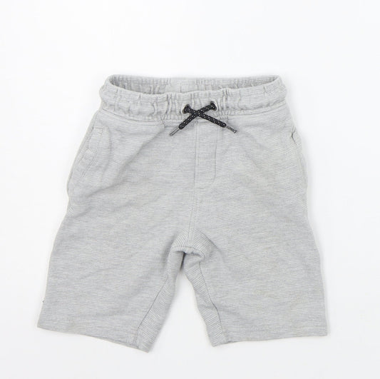 TU Boys Grey   Chino Shorts Size 6 Years
