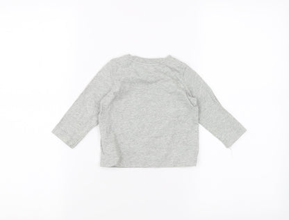 Gap Baby Grey   Basic T-Shirt Size 6-9 Months