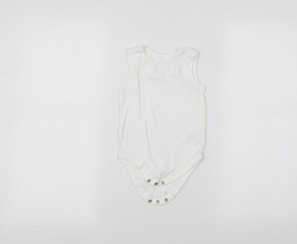 Nutmeg Baby White   Babygrow One-Piece Size 12-18 Months