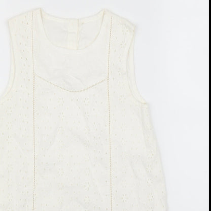 George Girls White Floral  Basic Blouse Size 7 Years
