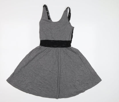 H&M Womens Grey   Fit & Flare  Size 6