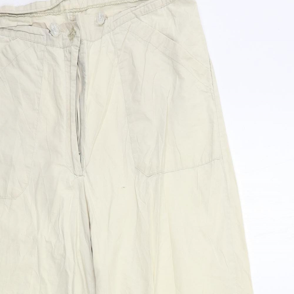 Womens UK Size 32 in Preworn Regular Fit Cropped Beige Trousers