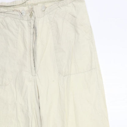 Womens UK Size 32 in Preworn Regular Fit Cropped Beige Trousers