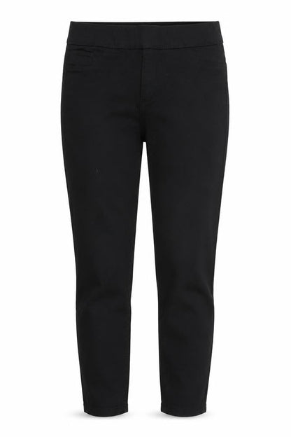 Front view of DENIM&CO women’s black skinny jeans, size UK 12, 26-inch leg - stretch waistband