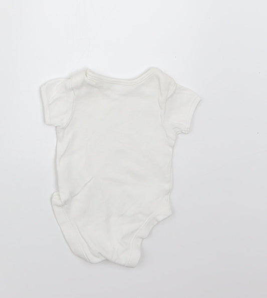 George Baby White   Babygrow One-Piece Size Newborn