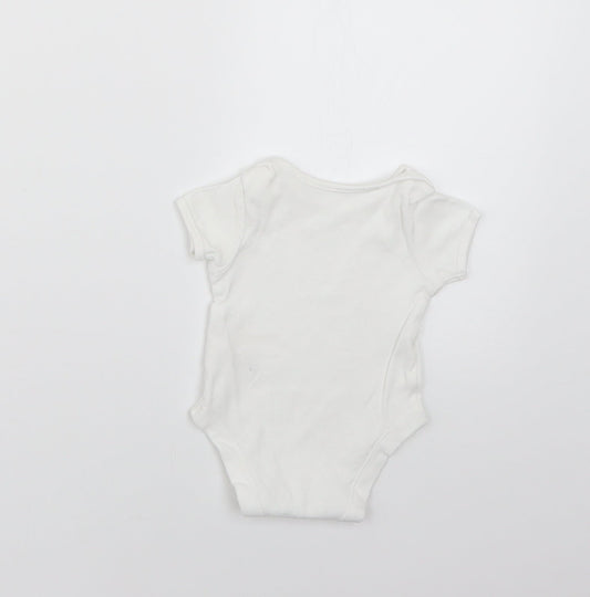 George Baby White   Babygrow One-Piece Size Newborn