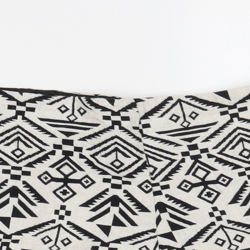 Miss Selfridge Womens White Geometric  Hot Pants Shorts Size 10