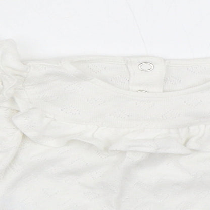 TU Girls White   Basic T-Shirt Size 3-6 Months