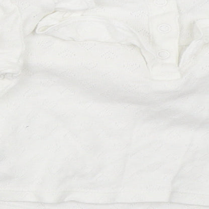 TU Girls White   Basic T-Shirt Size 3-6 Months
