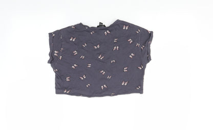 New Look Girls Grey   Basic T-Shirt Size 10-11 Years  - Butterfly print - cropped