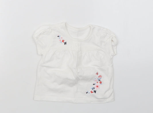Nutmeg Girls White   Basic T-Shirt Size 3-6 Months
