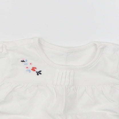 Nutmeg Girls White   Basic T-Shirt Size 3-6 Months