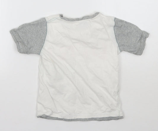 Cherokee Boys White   Basic T-Shirt Size 4-5 Years