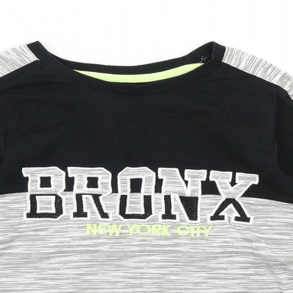 Urbn dept Boys Black Colourblock  Basic T-Shirt Size 7 Years