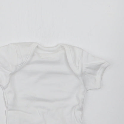 George Baby White   Babygrow One-Piece Size Newborn