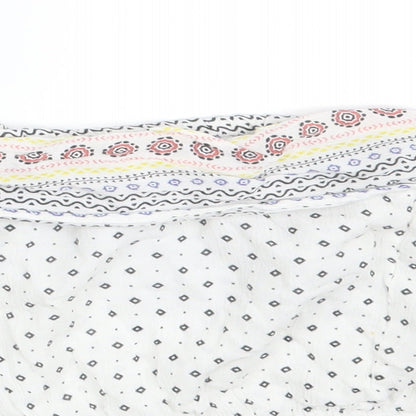 Boohoo Womens White Fair Isle  Basic Blouse Size 8