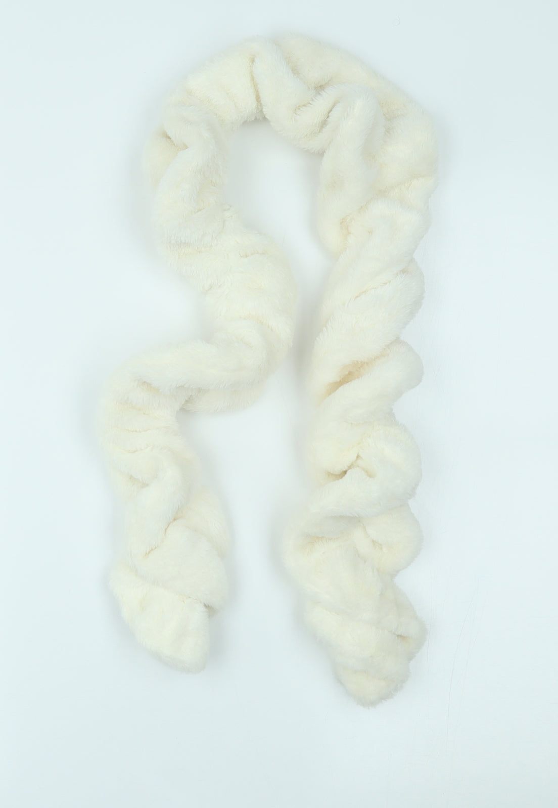 Preworn Womens Ivory    Scarf