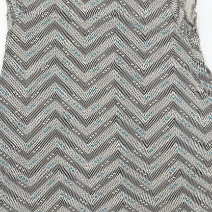 Lime   Womens Green Geometric  Basic T-Shirt Size 12