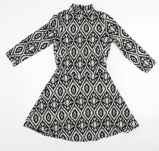H&M  Womens White Geometric  A-Line  Size S