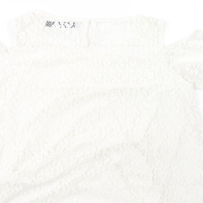 lola liza Womens White   Basic T-Shirt Size M