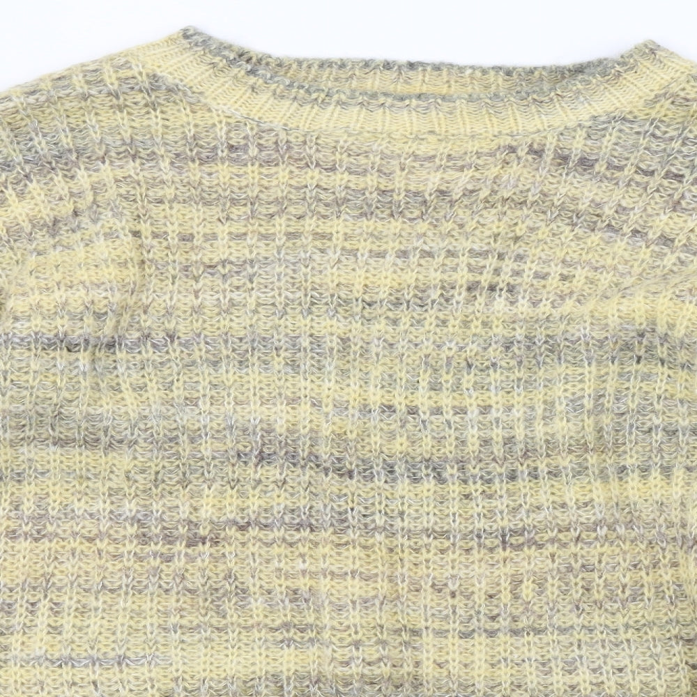 Close-up detail of sprit women’s yellow pullover sweatshirt, size L