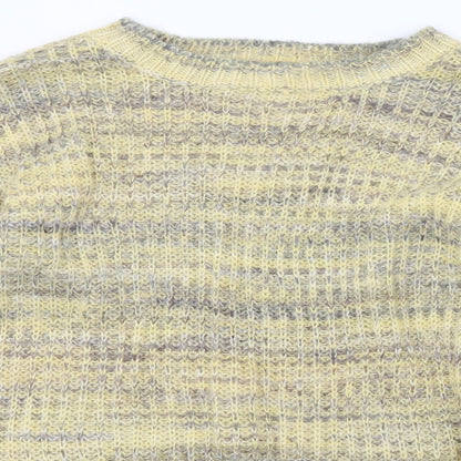 Close-up detail of sprit women’s yellow pullover sweatshirt, size L