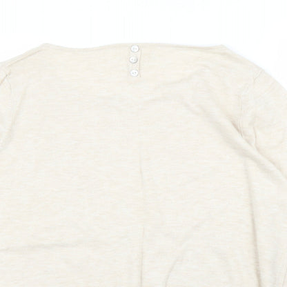 Close-up detail of Beverley Hills men’s beige jumper, size XL