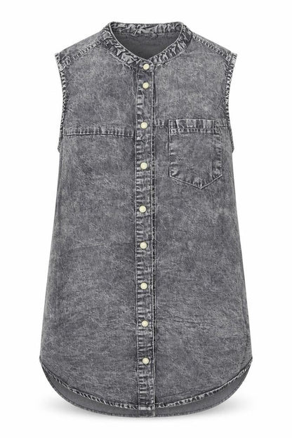 Front view of Denim co women’s grey basic button-up, size UK 8