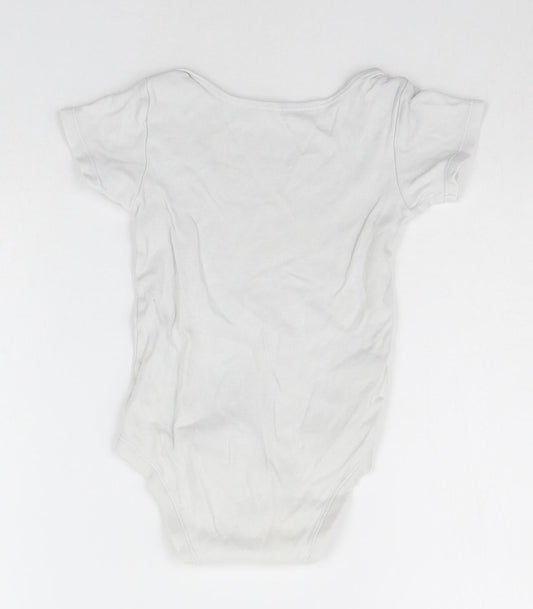 TU Baby White   Babygrow One-Piece Size 18-24 Months