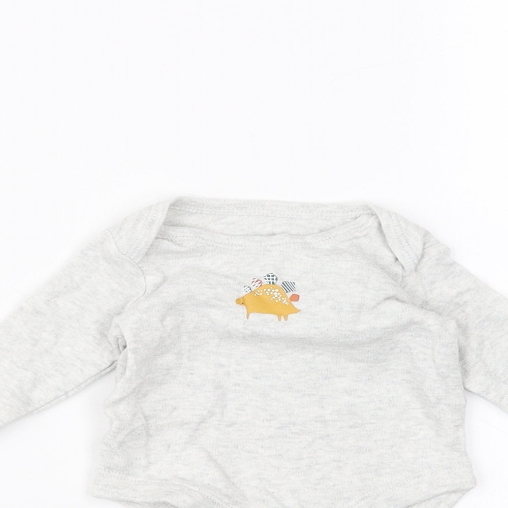TU Baby White   Babygrow One-Piece Size 0-3 Months