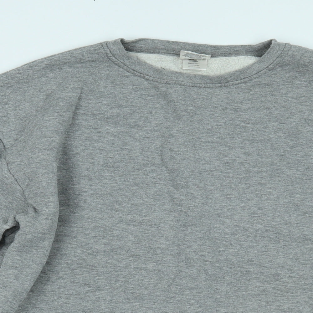 Close-up detail of kokse men’s grey jumper, size XL