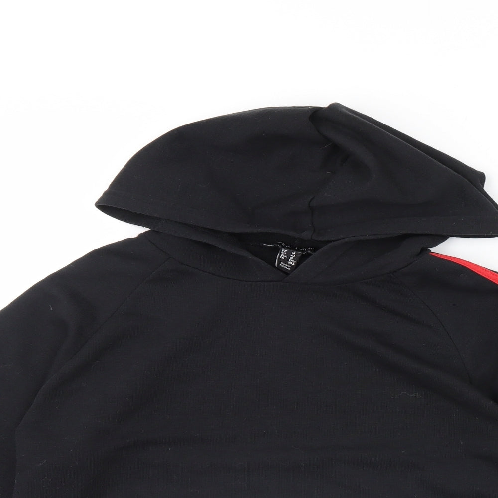 Close-up detail of New Look women’s black pullover hoodie, size UK 14