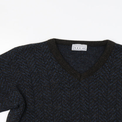 Close-up detail of Nico men’s brown herringbone jumper, size M