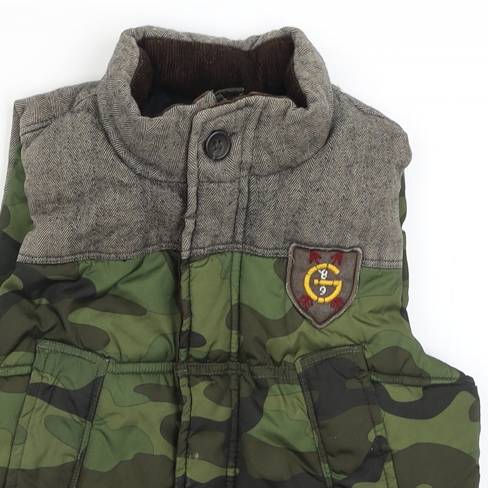Gap  Boys Green Camouflage  Gilet Coat Size 5 Years
