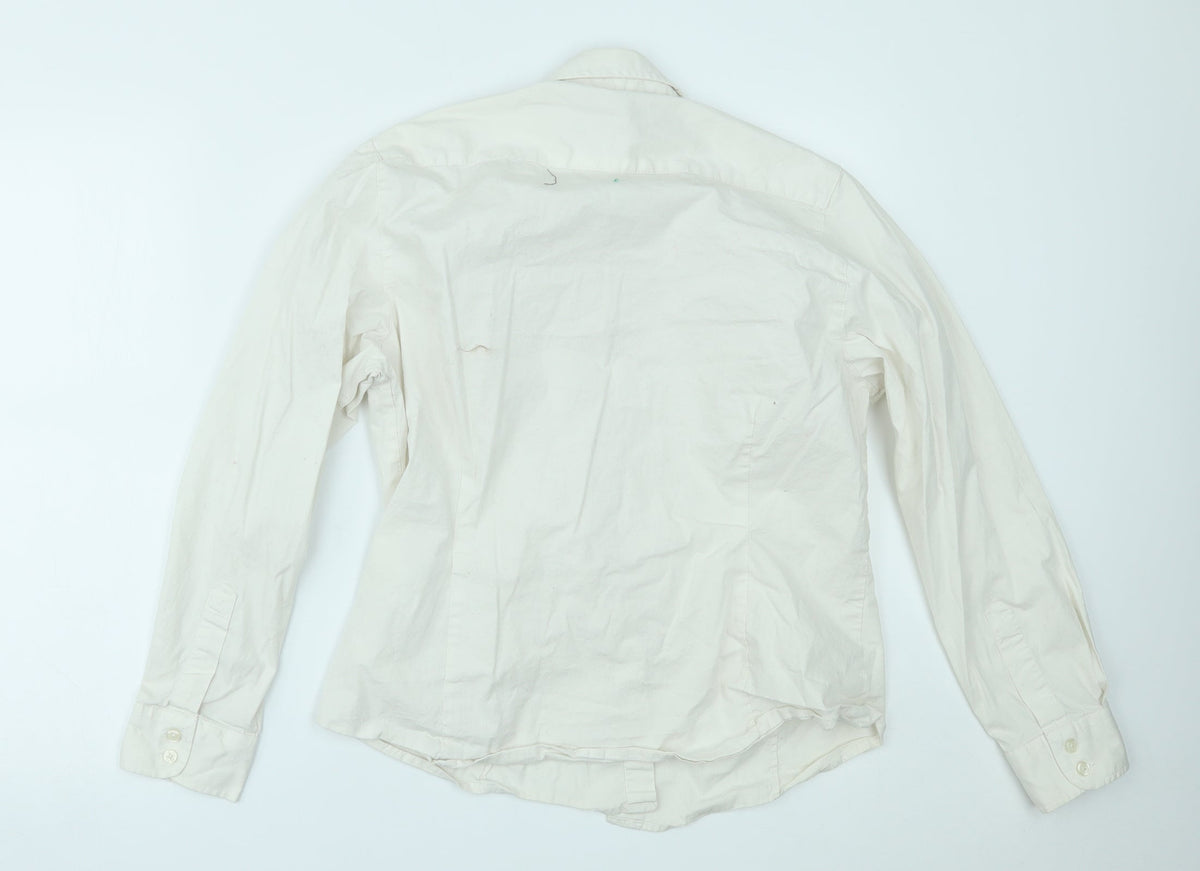 Back view of Henbury women’s white basic button-up, size 2XL