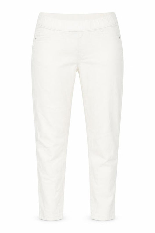 Front view of DENIM CO women’s white jegging jeans, size UK 8, 29-inch leg