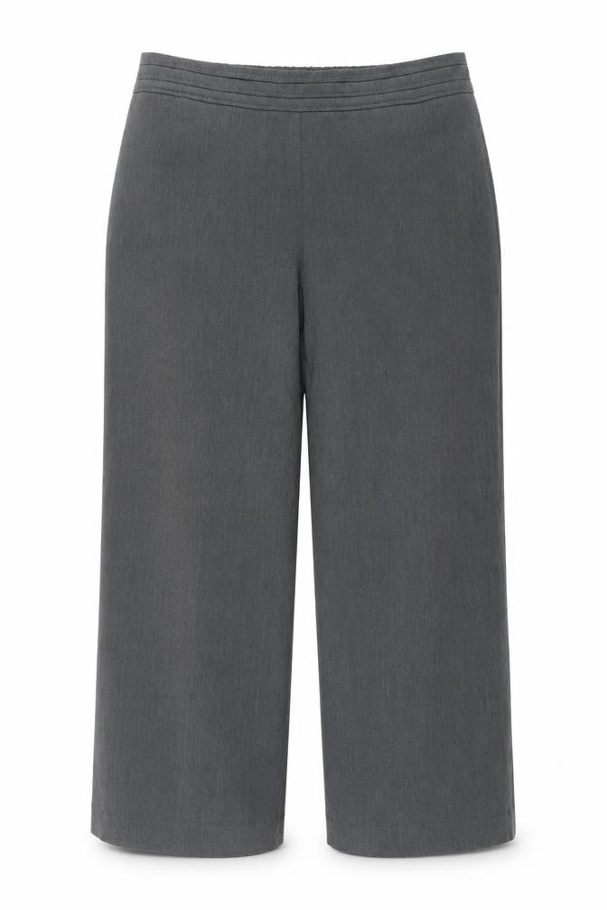 Front view of Preworn women’s grey trousers, size UK 18, 28-inch leg