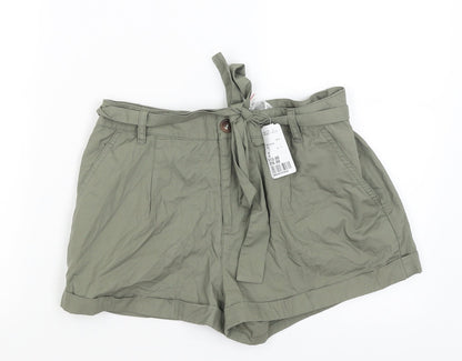 FOREVER 21 Womens Green   Hot Pants Shorts Size M