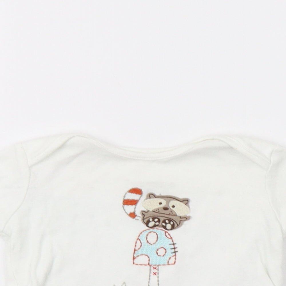 Close-up detail of Marks & Spencer Baby White Basic Polo, size 3-6, Months - Racoon