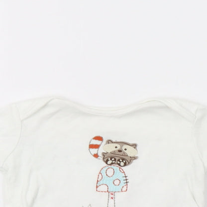 Close-up detail of Marks & Spencer Baby White Basic Polo, size 3-6, Months - Racoon