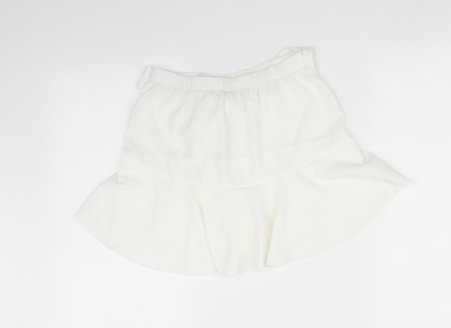 I SAW IT FIRST Womens White   Paperbag Shorts Size 8