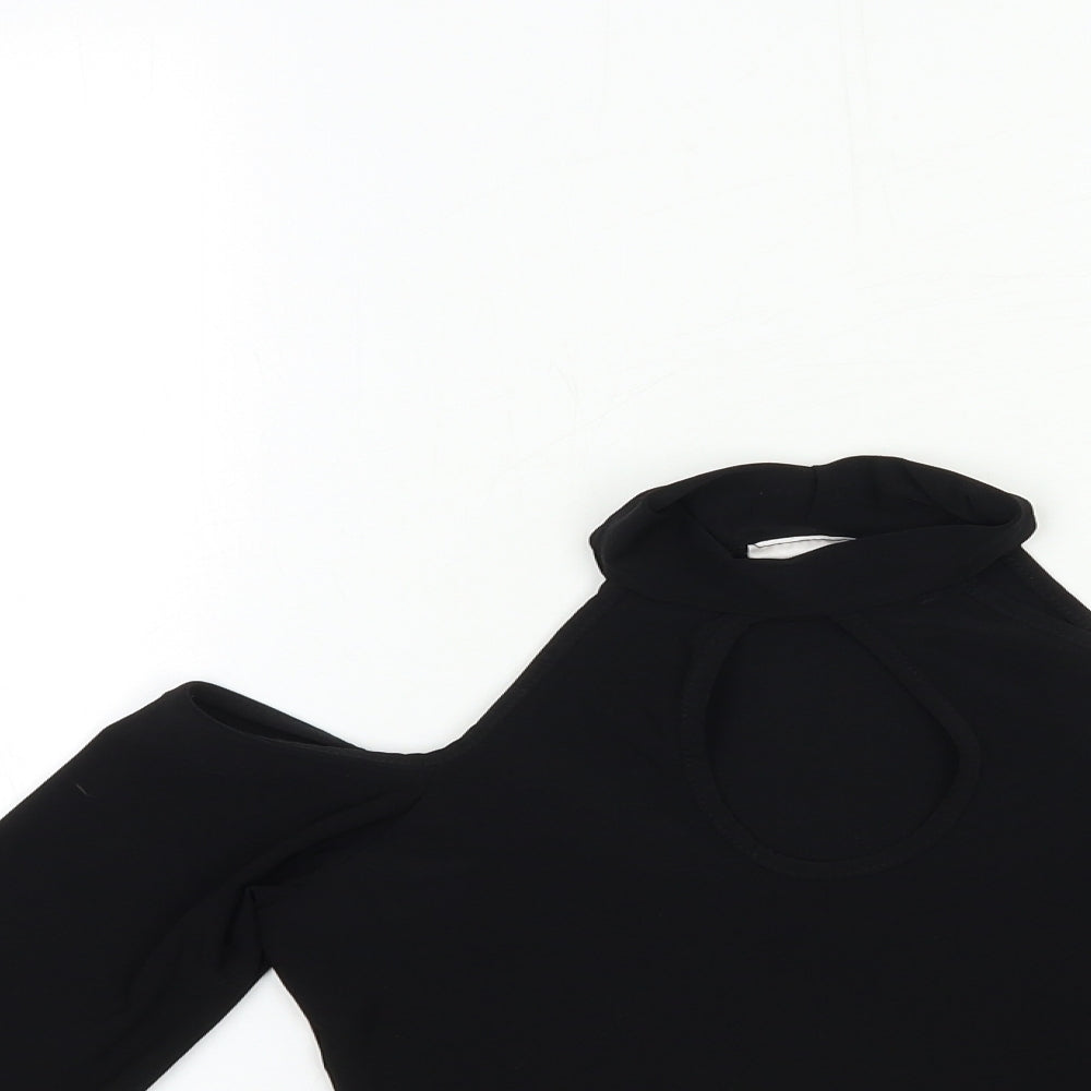 Close-up detail of Blue Banana women’s black basic t-shirt, size UK 12