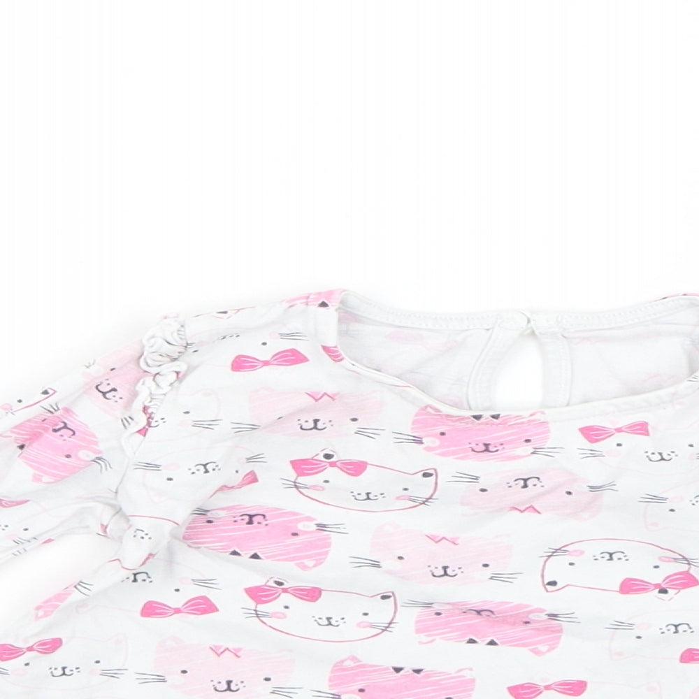 Close-up detail of Matalan Baby Multicoloured Geometric Basic T-Shirt, size 12-18, Months