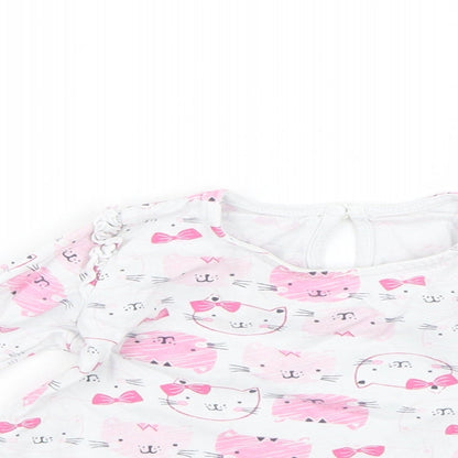 Close-up detail of Matalan Baby Multicoloured Geometric Basic T-Shirt, size 12-18, Months